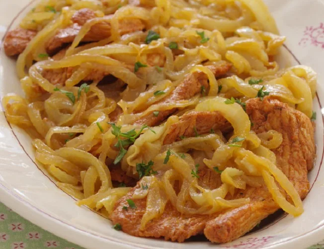 Bifes de Peru de cebolada