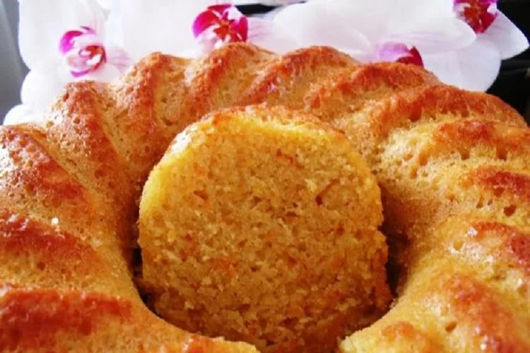 Bolo de Claras e Cenoura