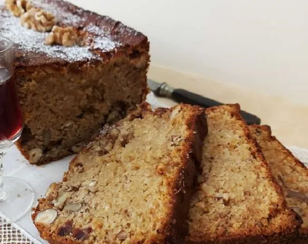 Bolo de Frutos Secos
