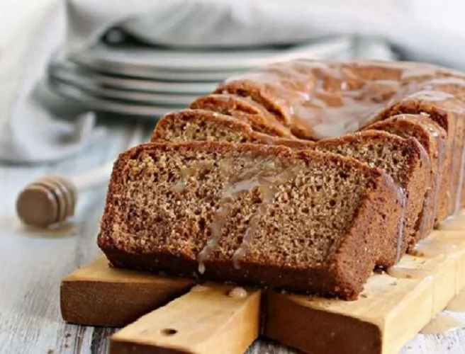 Bolo de Mel com Especiarias