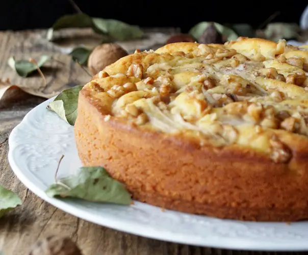 Bolo de Pêra e Noz