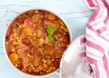 Borrego guisado com grão-de-bico e chouriço