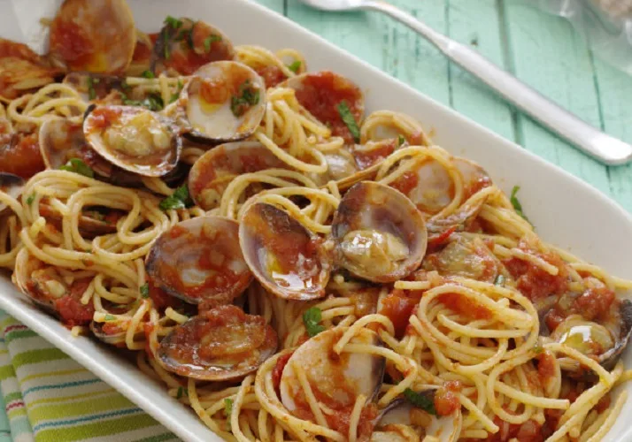 Esparguete com Amêijoas e Tomate