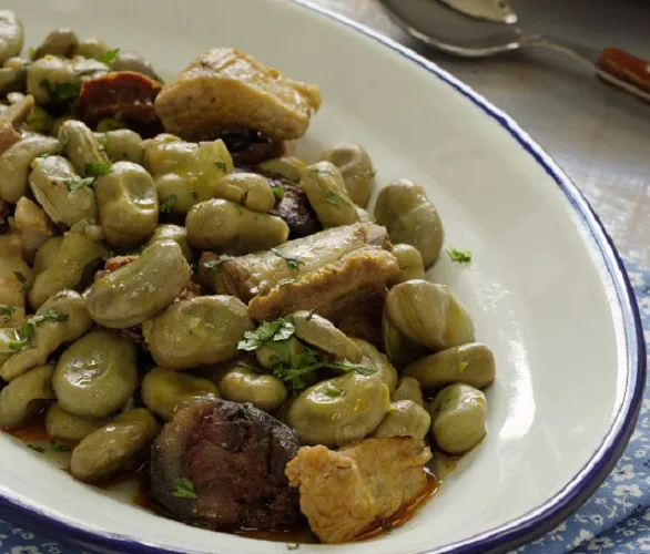 Favas Guisadas com Entrecosto