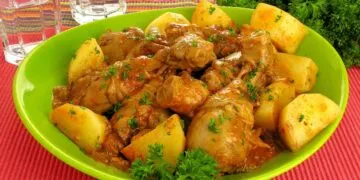 Frango estufado com batatas
