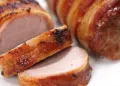 Lombinho de porco enrolado com bacon