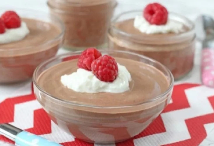 Mousse de chocolate com iogurte grego