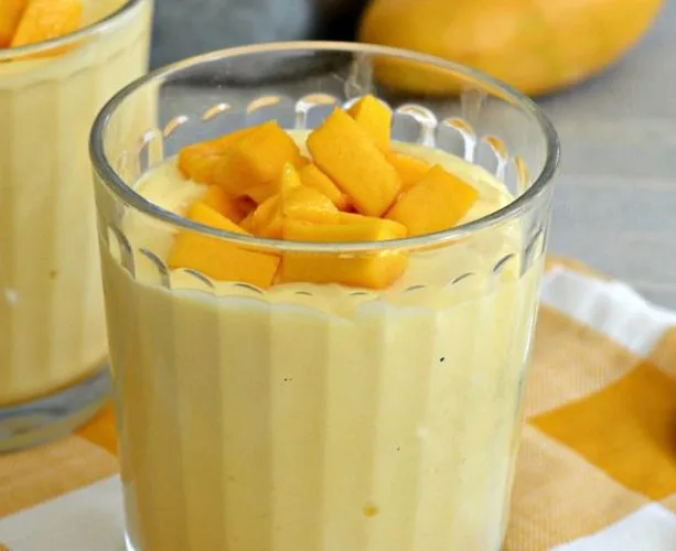 Mousse de Manga com Iogurte Grego