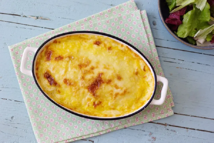 Pescada Gratinada com cenoura e queijo