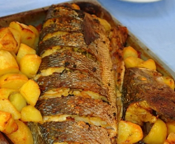 Robalos Assados com Batatas