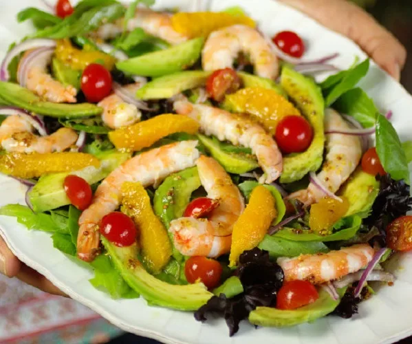 Salada de Camarão com Abacate e Laranja