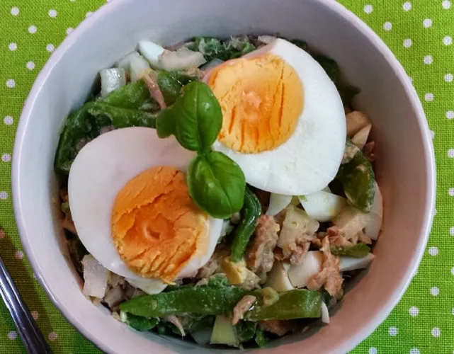Salada de Feijão-Verde com Atum e Ovos