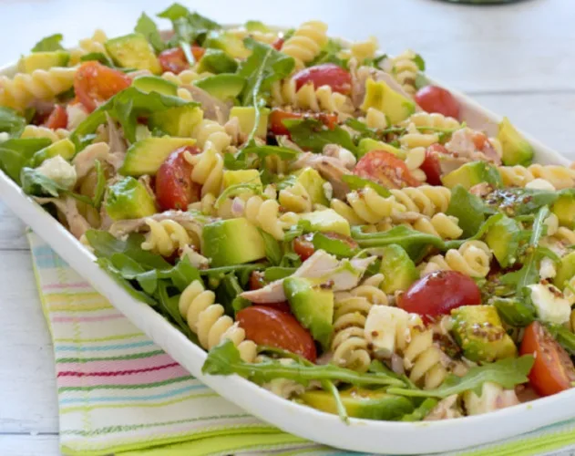 Salada de Frango com Abacate